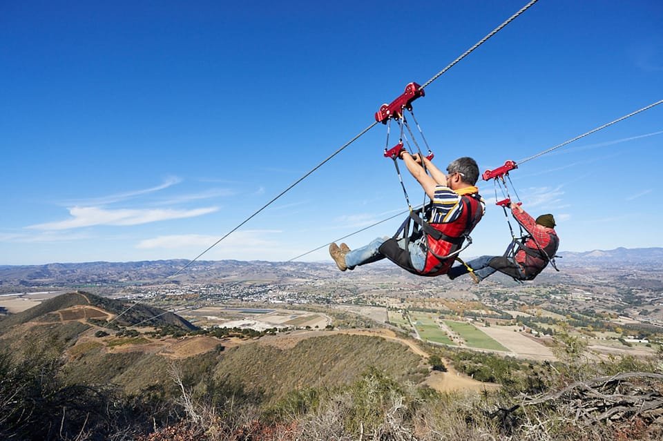 2 ersonnes en descente zipline à santa barbara 