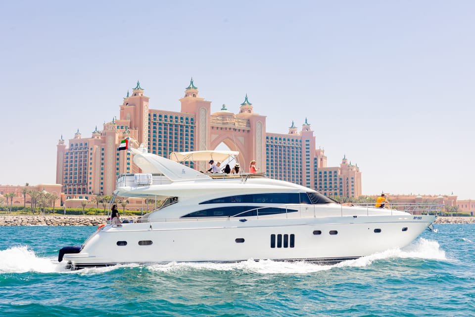 manawa vs getyourguide Excursion en yacht de luxe à dubai